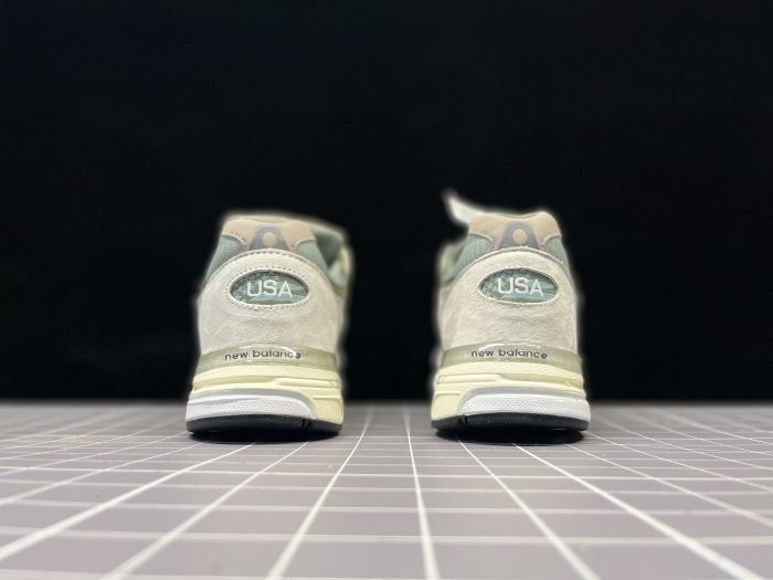 New Balance 993