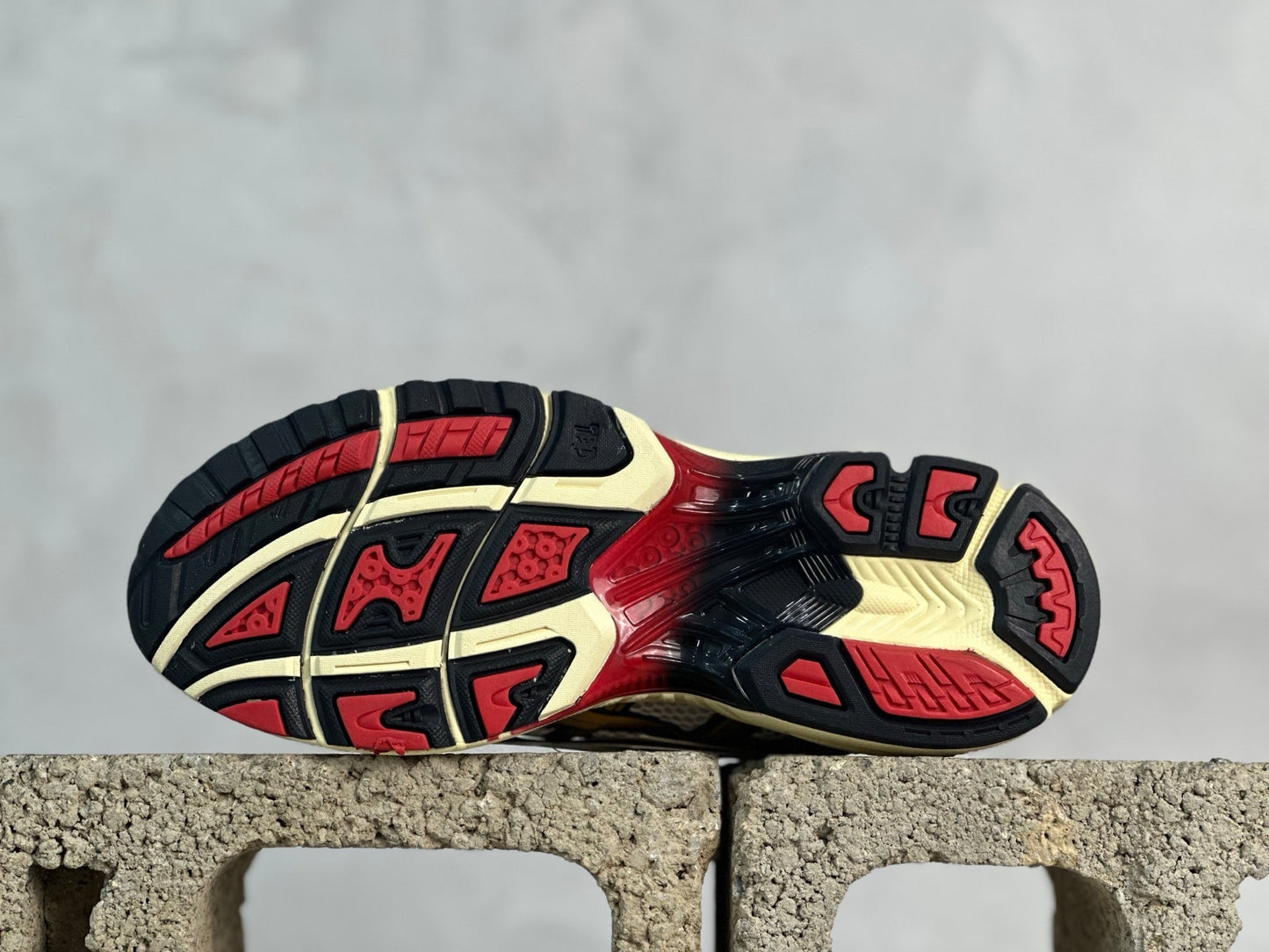ASICS GEL-Kayano 14