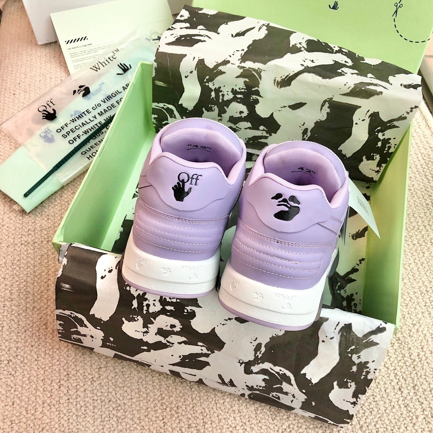 OFF-White Out Of Office