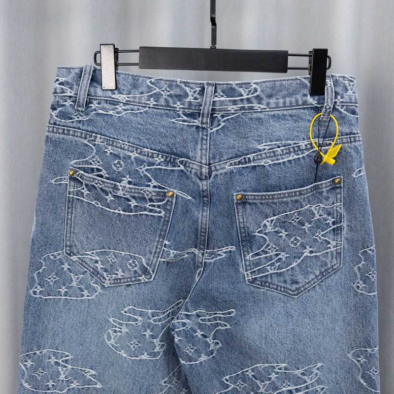 Jeans e Tuta Louis Vuitton