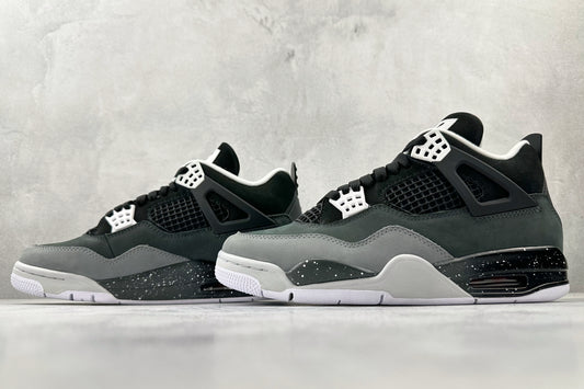 Nike Air Jordan 4 Retro