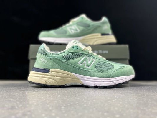 New Balance 993