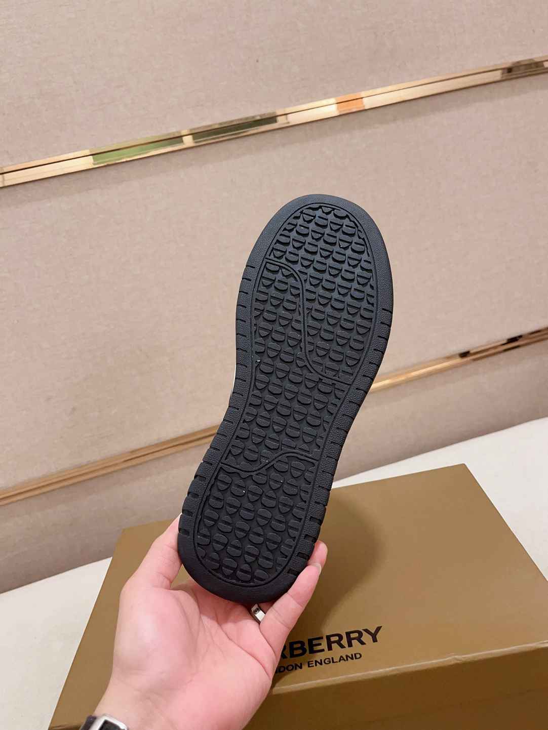 Burberry Knight Sneakers