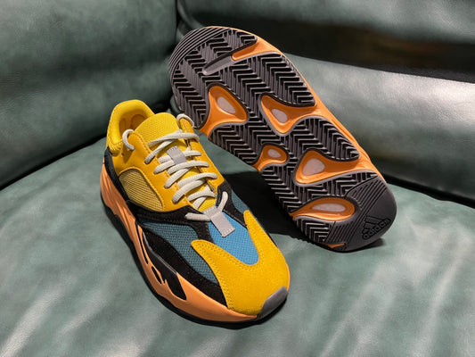 Adidas Solar Flare 700