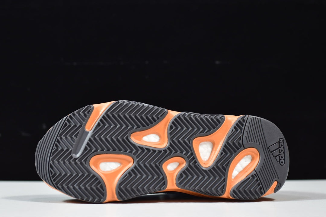 Adidas Bright Wave 700