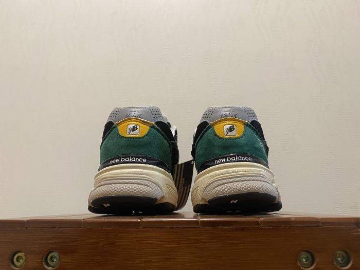 New Balance 990
