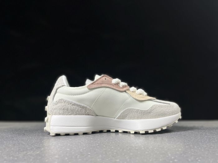 New Balance 327