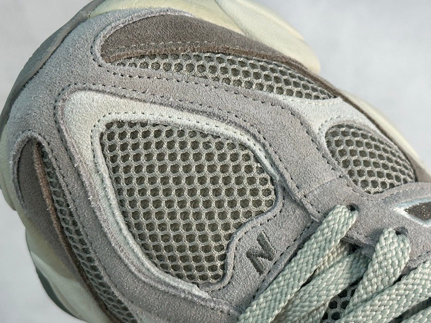 New Balance 9060 Beige