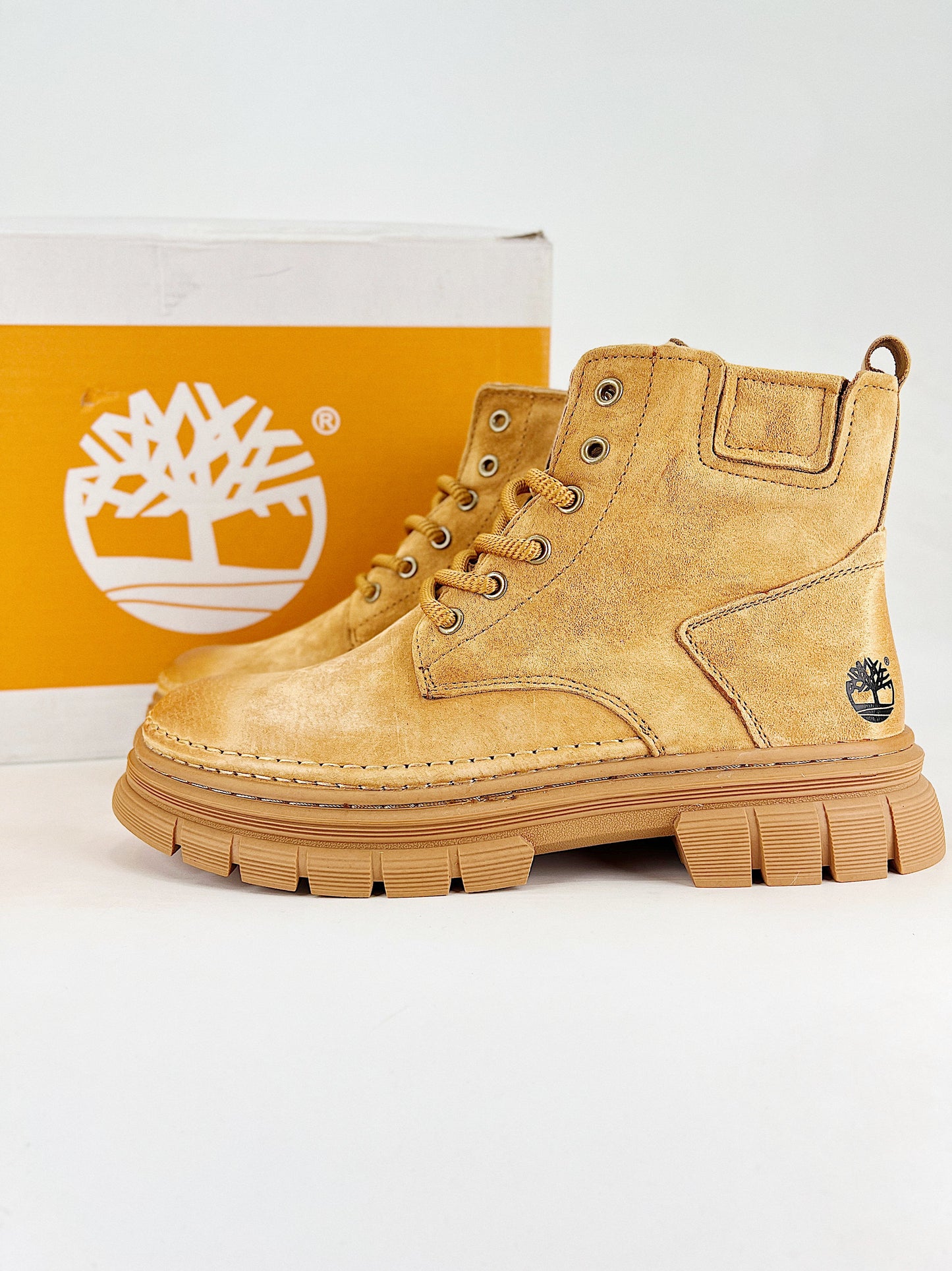 Timberland Premium Chukka Boots