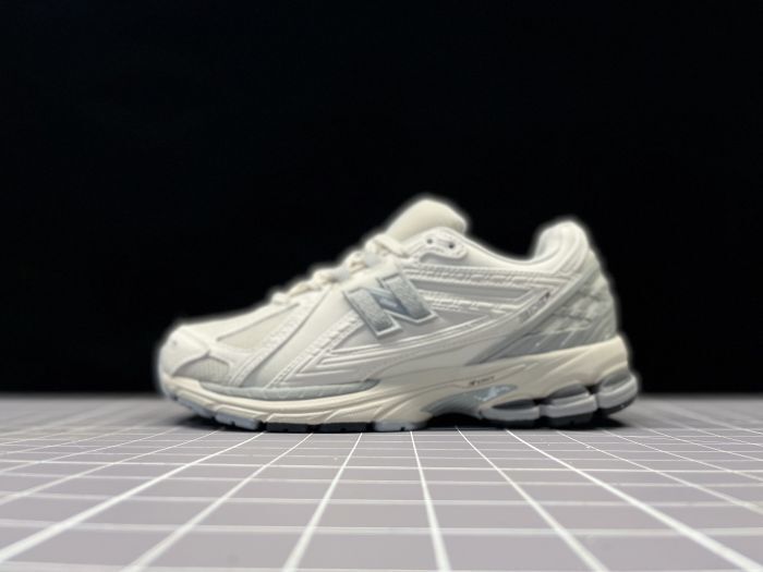 New Balance 1906R