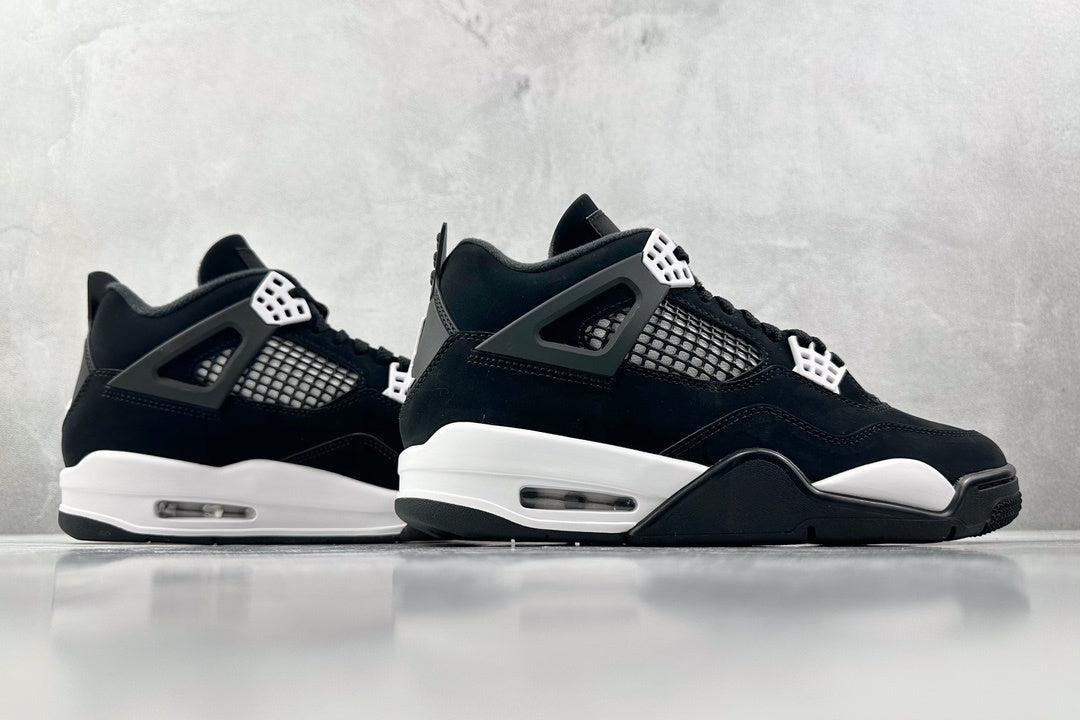 Nike Air Jordan 4 Retro