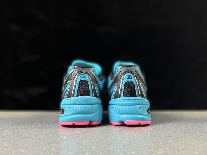 New Balance 740