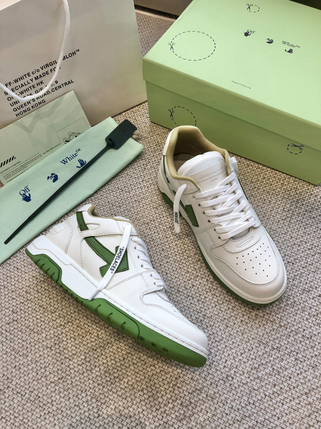 OFF-White Out Of Office