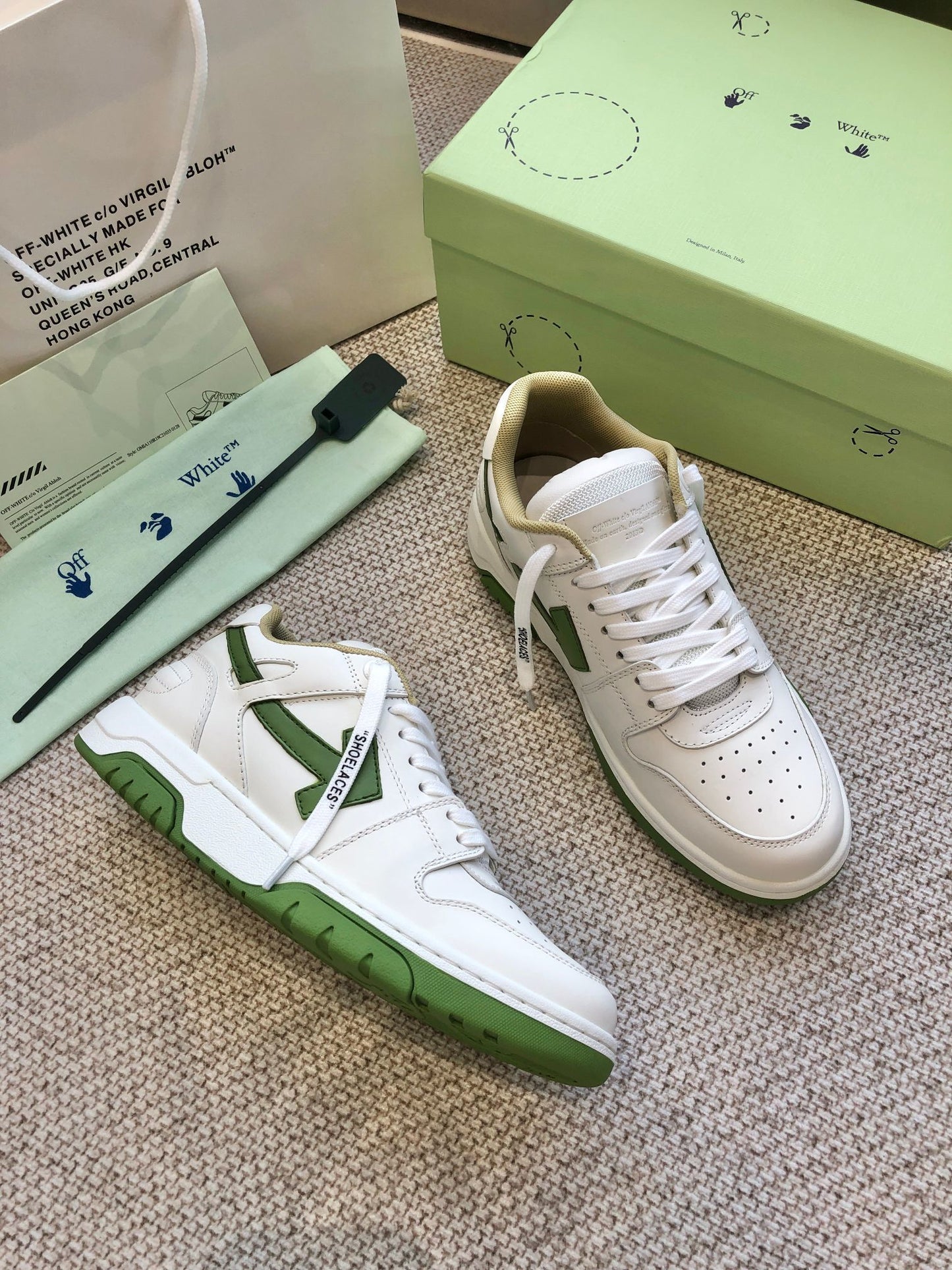 OFF-White Out Of Office