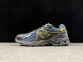 New Balance 860