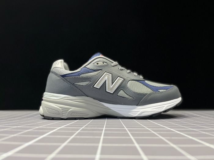 New Balance 990