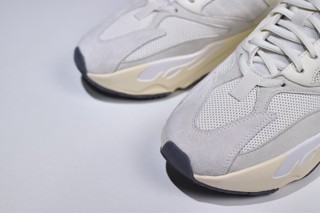 Adidas Analog Pulse 700