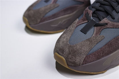 Adidas Mauve Horizon 700