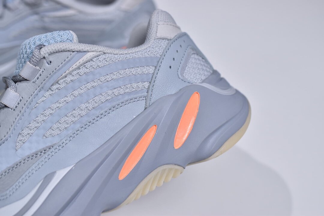 Adidas Inertia Flux 700