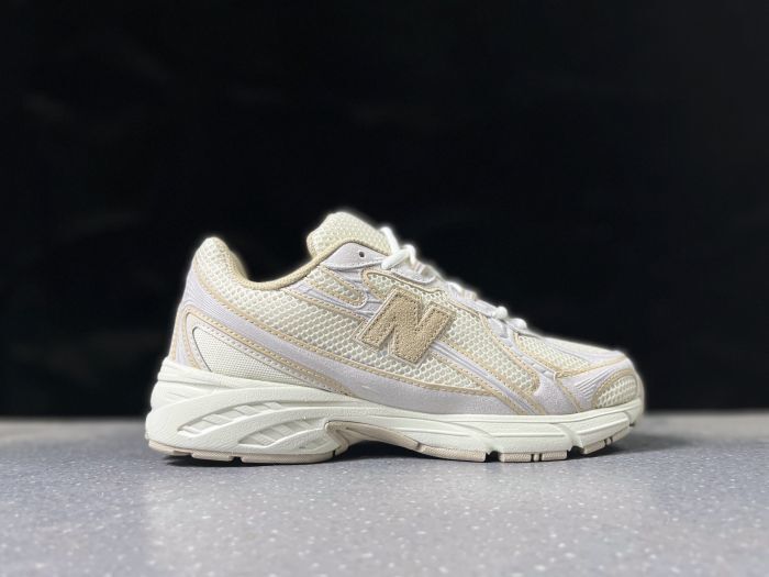 New Balance 740
