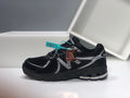 New Balance 860