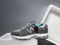 New Balance 860