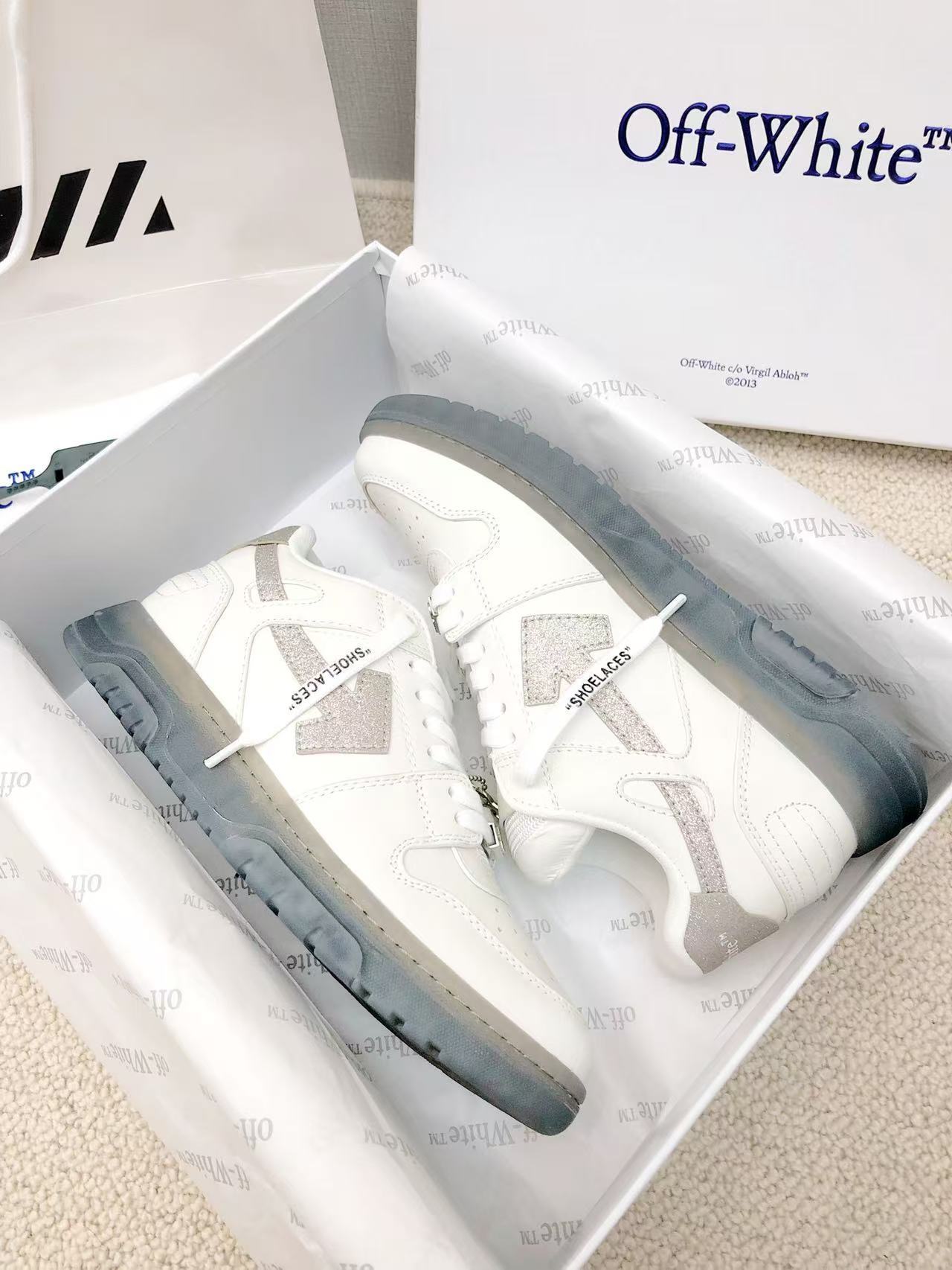 Off-White™ Out Of Office Diamond