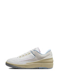 Nike's Air Jordan 2 Low Bianco/Beige