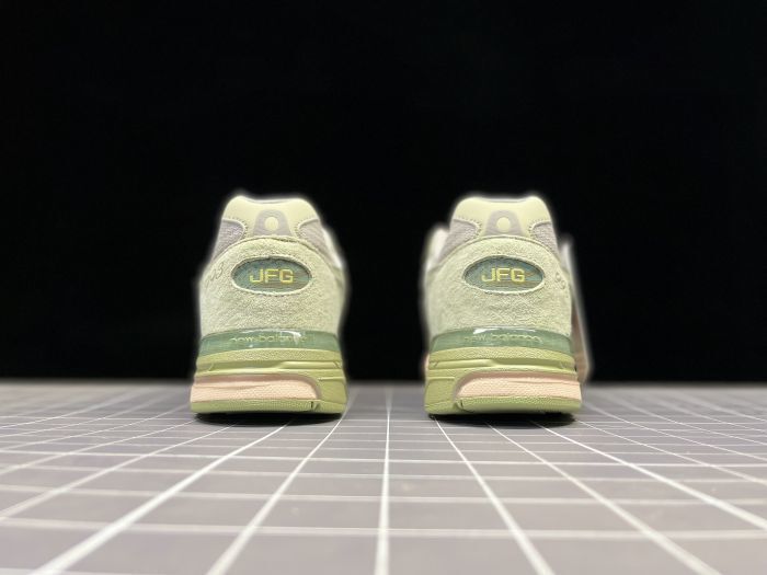 New Balance 993