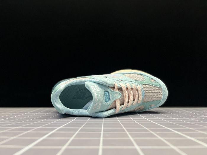 New Balance 993