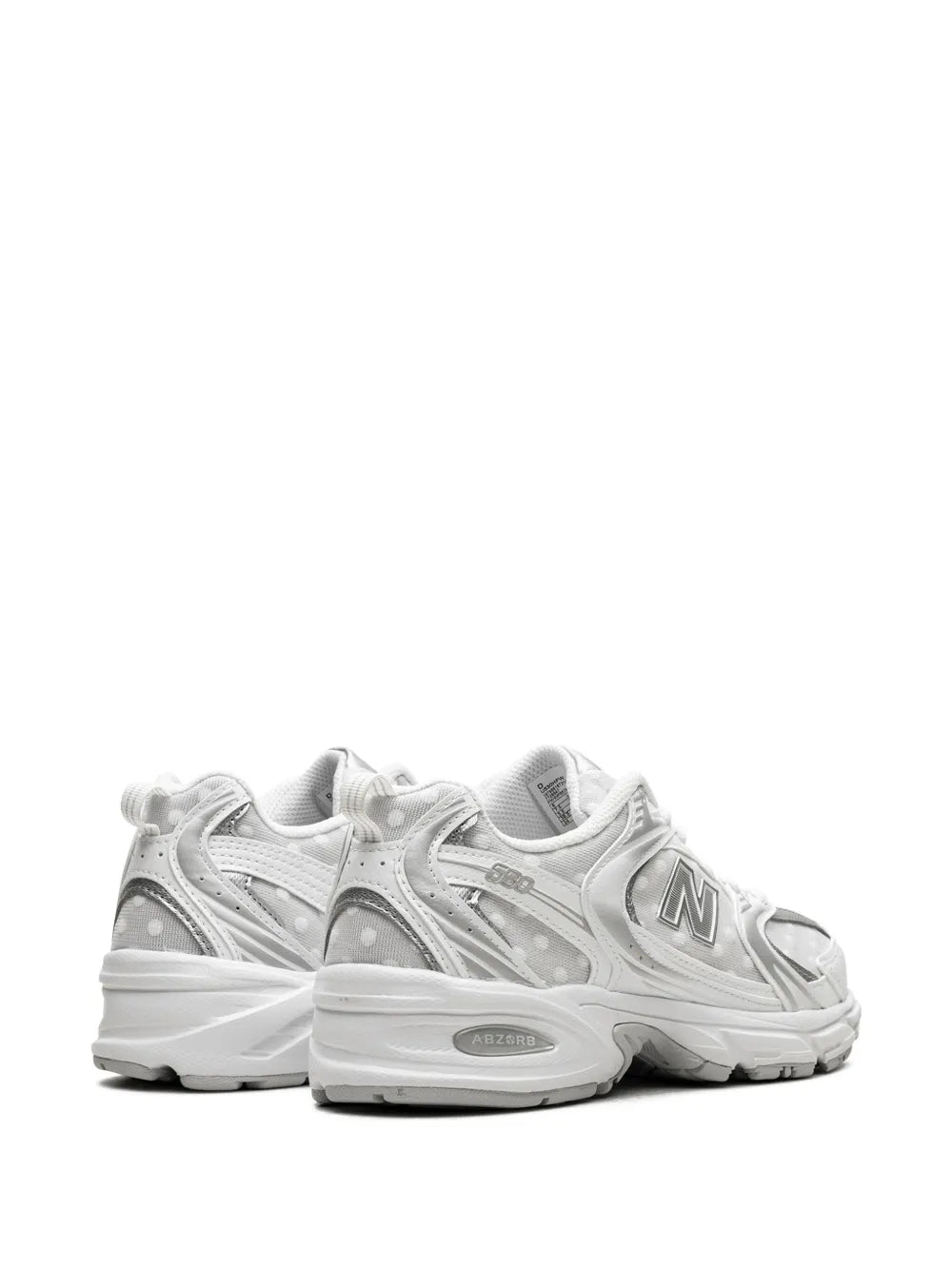 New Balance 530 tonalità argento