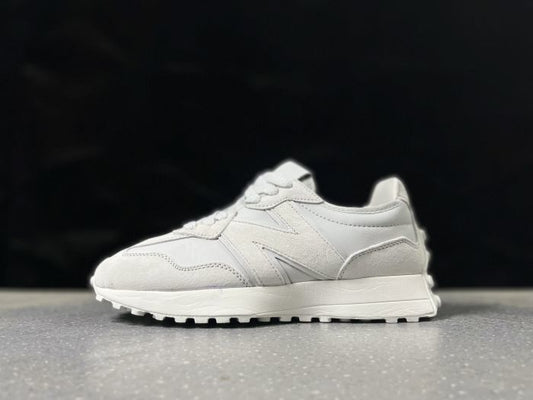 New Balance 327