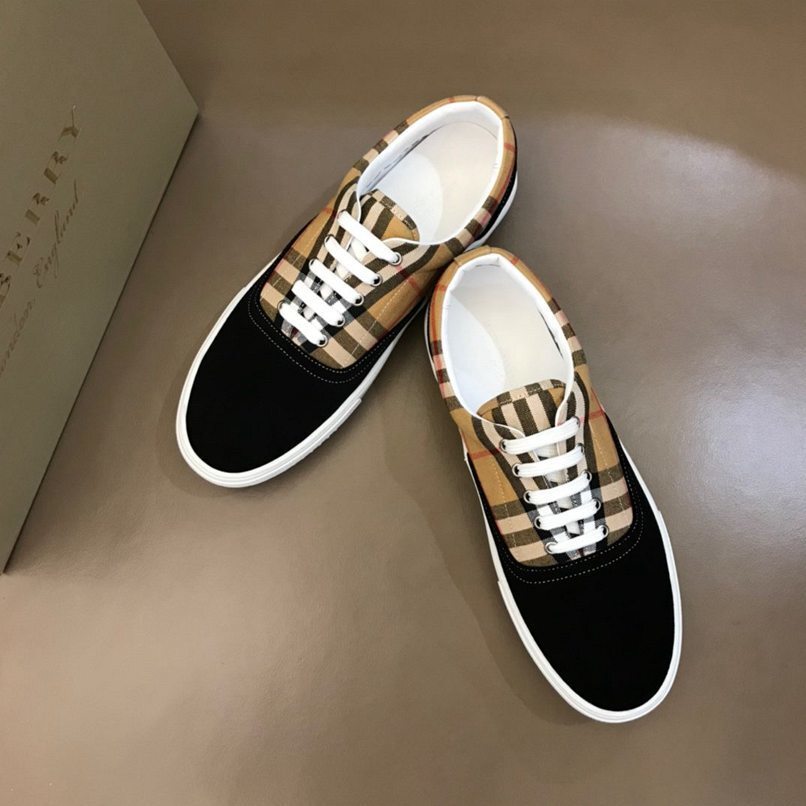 Burberry Wilson Sneaker
