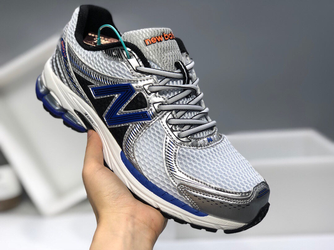 New Balance 860