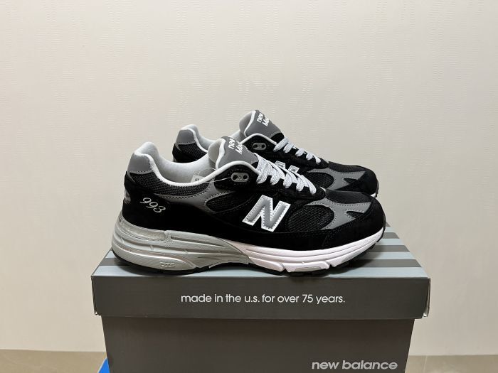 New Balance 993