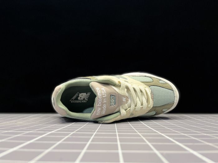 New Balance 993
