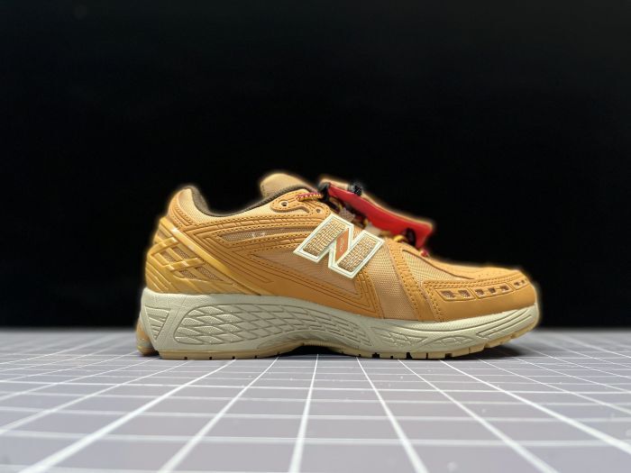 New Balance 1906R