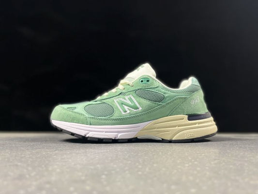 New Balance 993