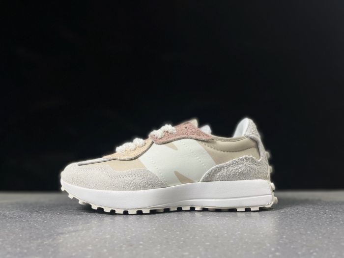 New Balance 327