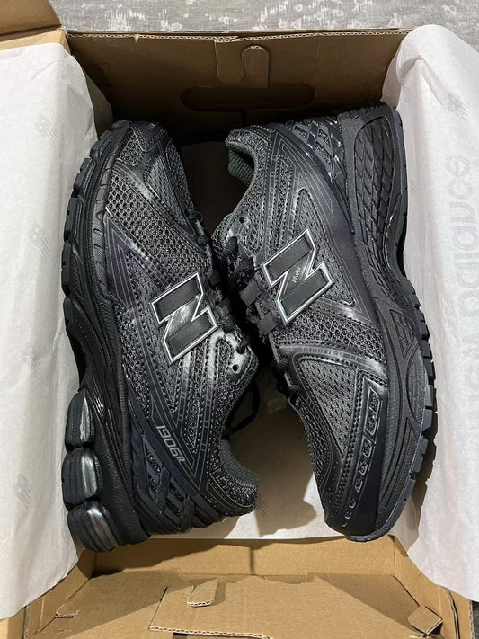 New Balance 1906R