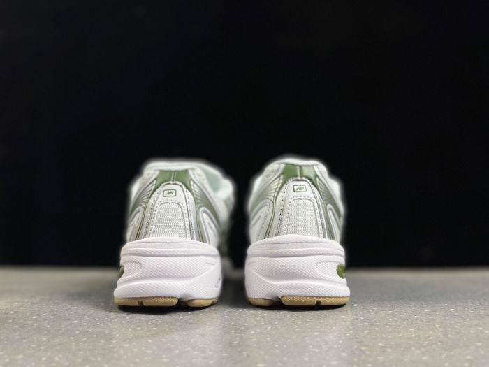 New Balance 740