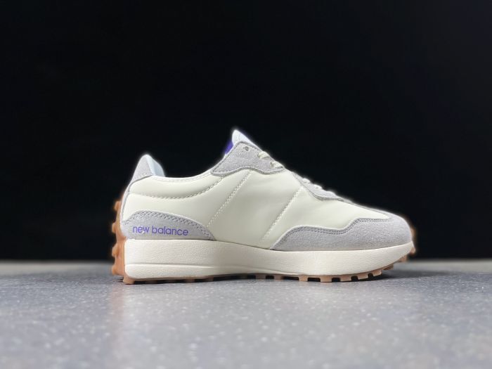 New Balance 327