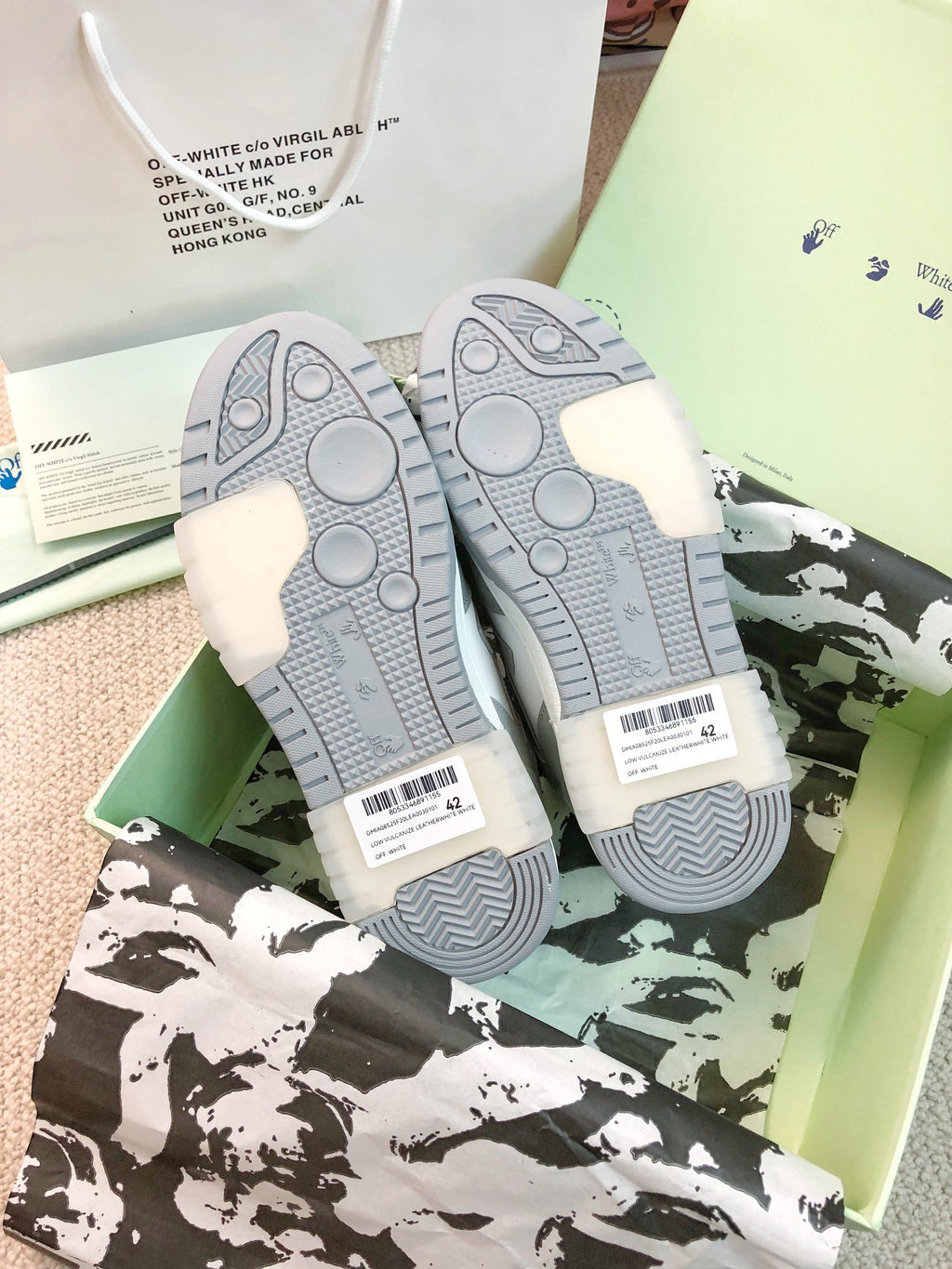 OFF-White Out Of Office