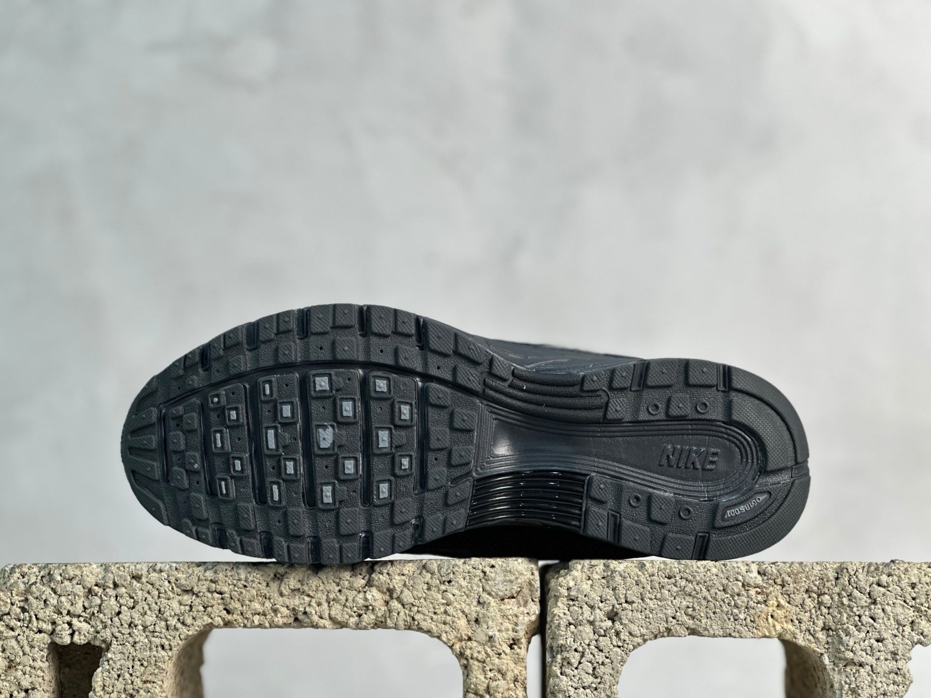 Nike P-6000