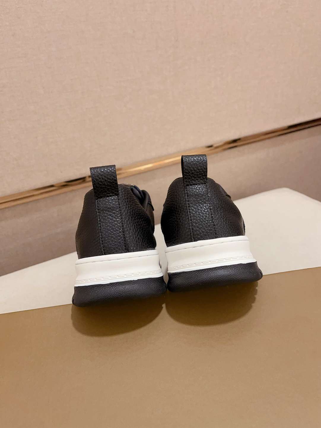 Burberry Knight Sneakers