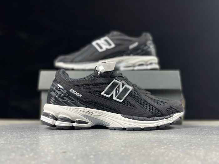 New Balance 1906R