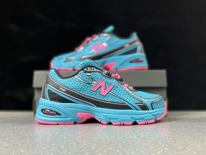 New Balance 740