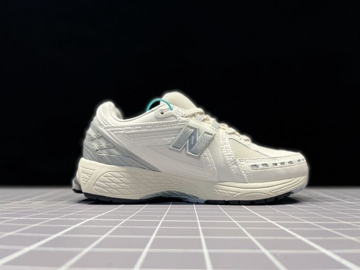 New Balance 1906R
