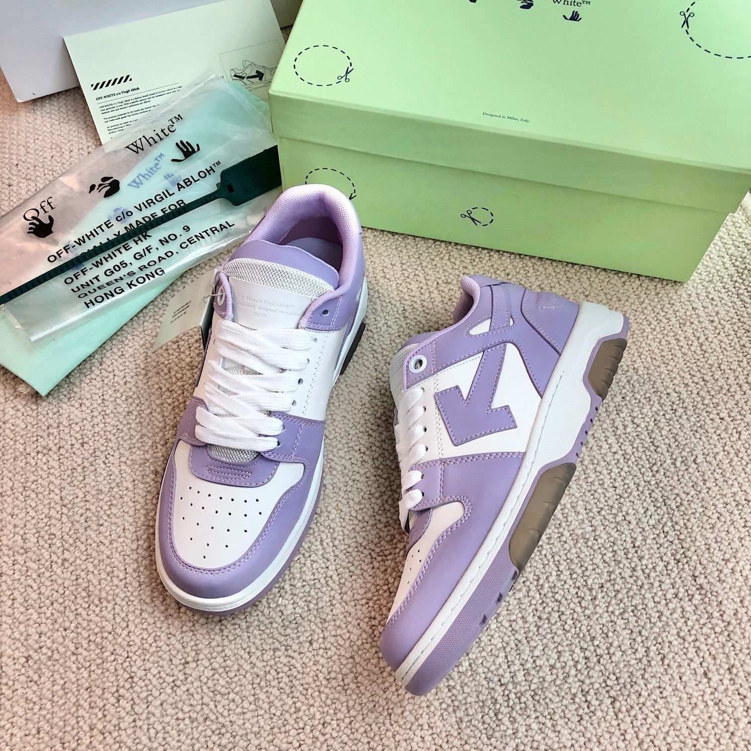 OFF-White Out Of Office