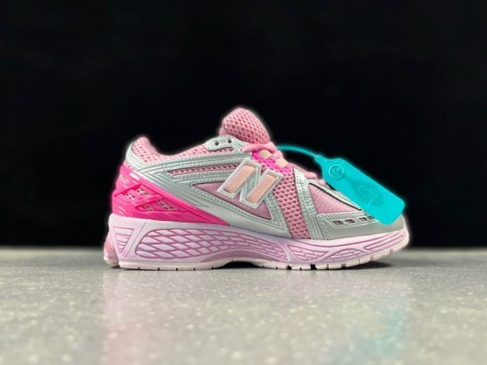 New Balance 1906R